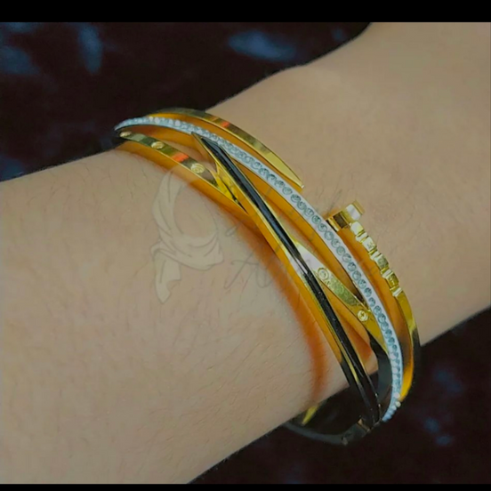 Bangle Style Bracelet(LVbrand)(1pc)
