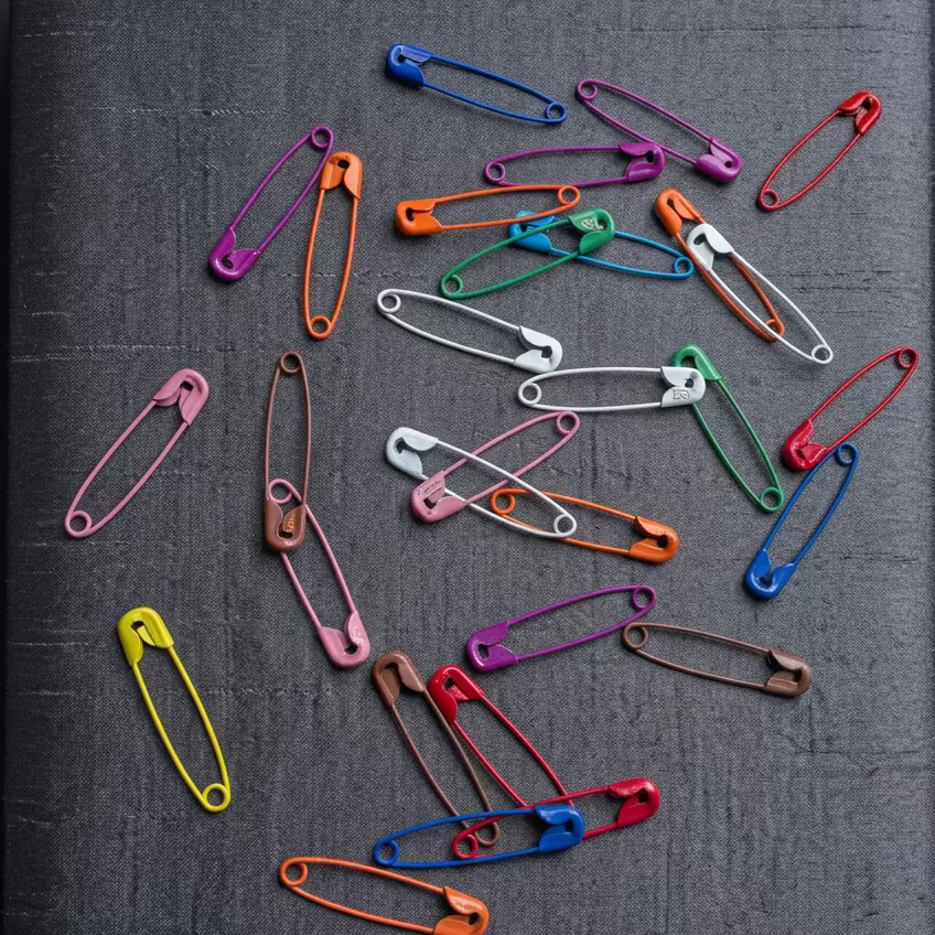 Safety   Pins(12) without box