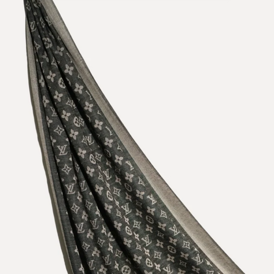 Cashmere Monogram-Black