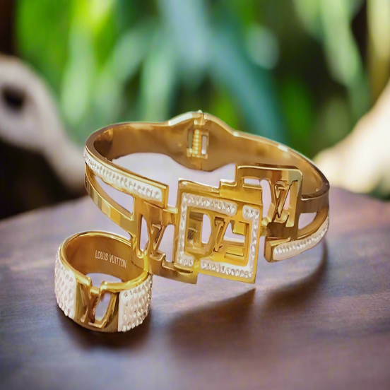 Ring & Bracelet set (Louis yuitton)